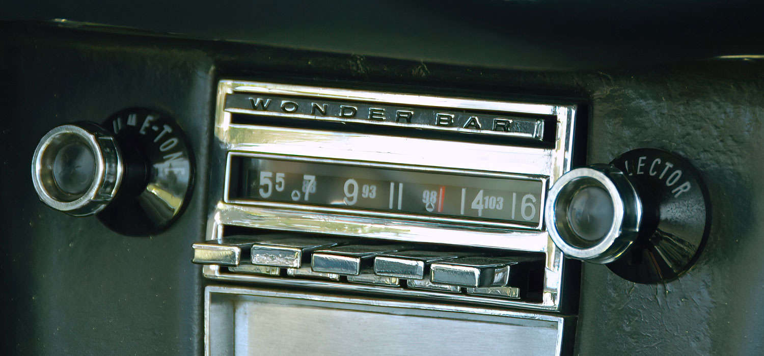 1958 Corvette Wonder Bar Radio