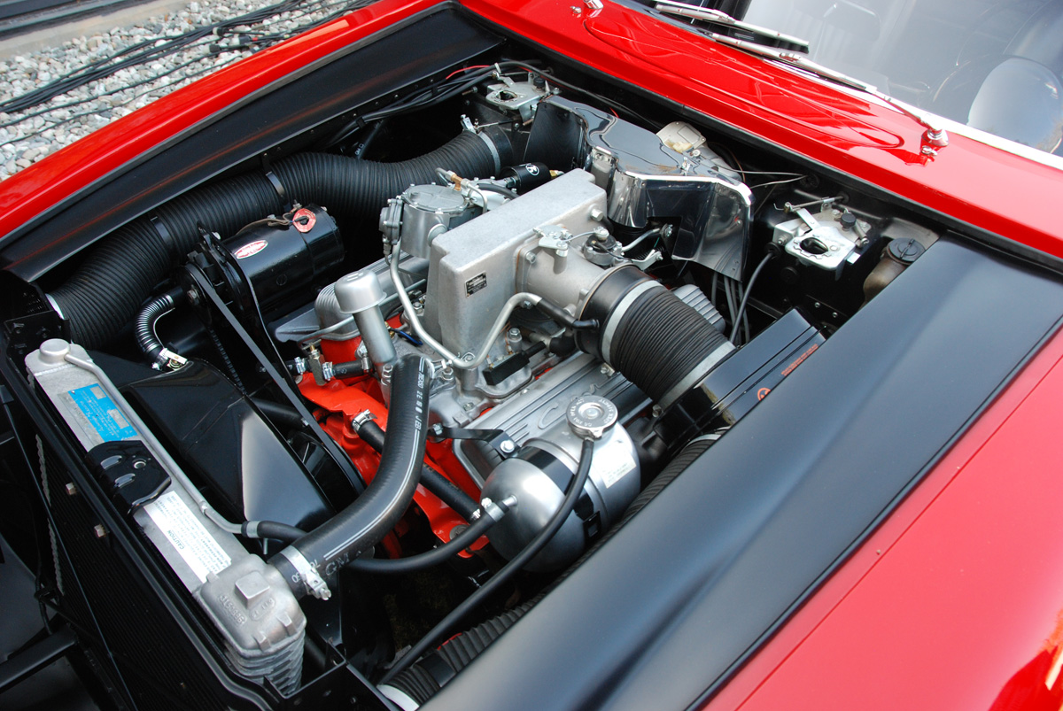 1961 Chevrolet Corvette Vignale Coupe Engine