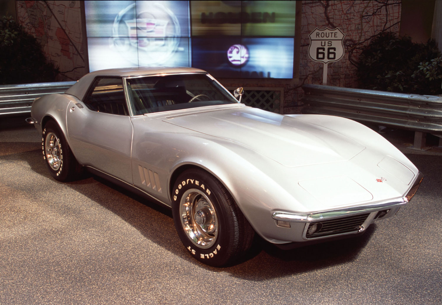 1968 Corvette in Silverstone Siver