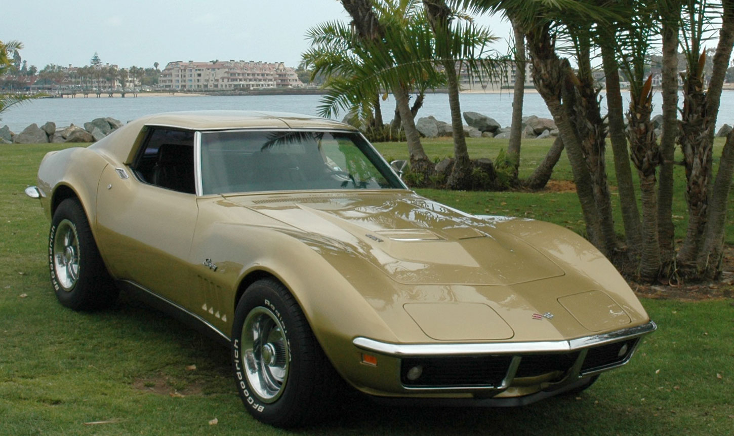 1969 Corvette in Riverside Gold