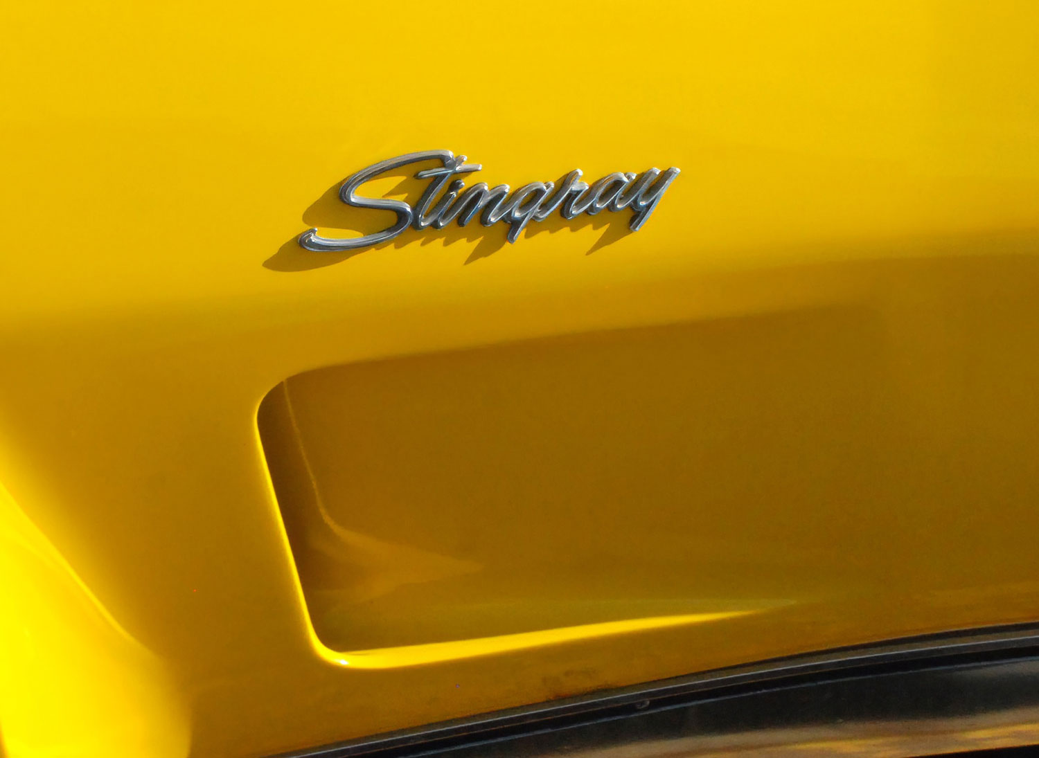 1973 Front Corvette Fender Vent, Stingray Emblem