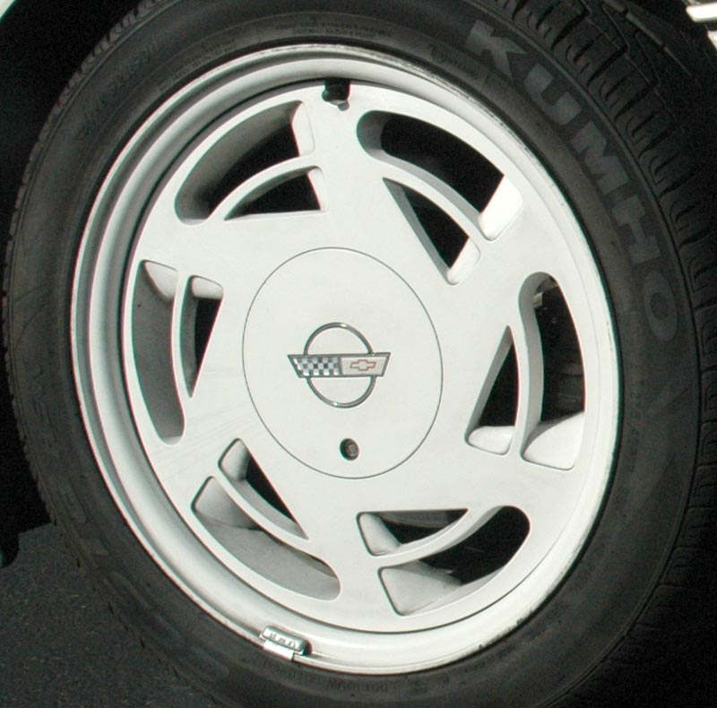 1988 Chevrolet Corvette 35th Anniversary Edition Wheel