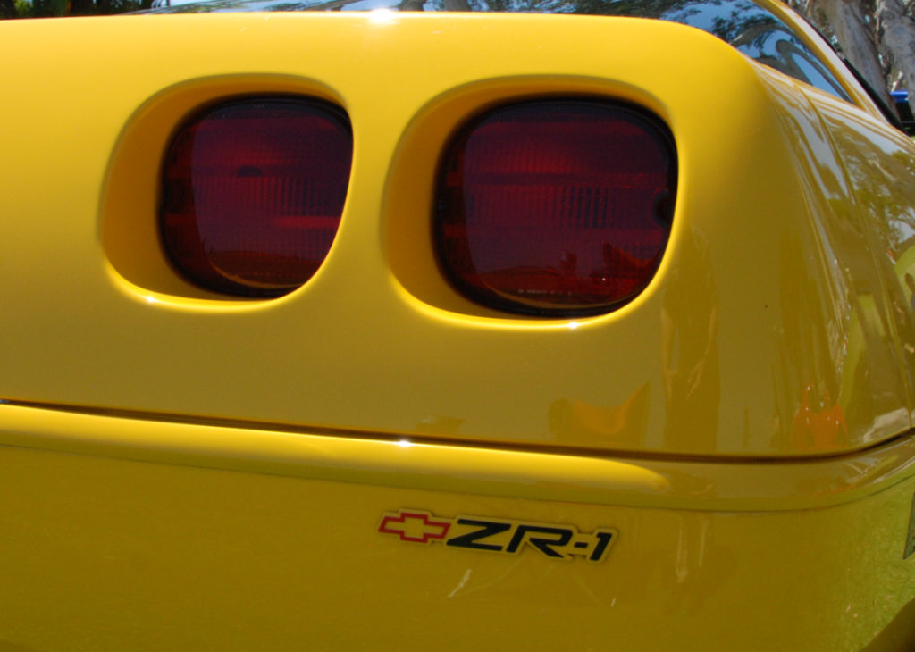 1995 Corvette ZR-1 Coupe Competition Yellow
