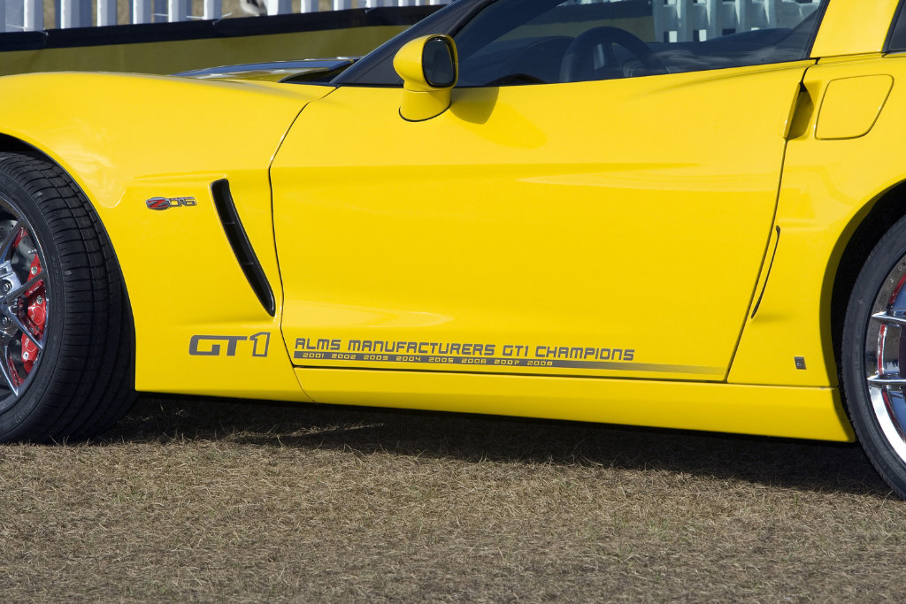 2009 GT1 Championship Edition Corvette Exterior Graphics