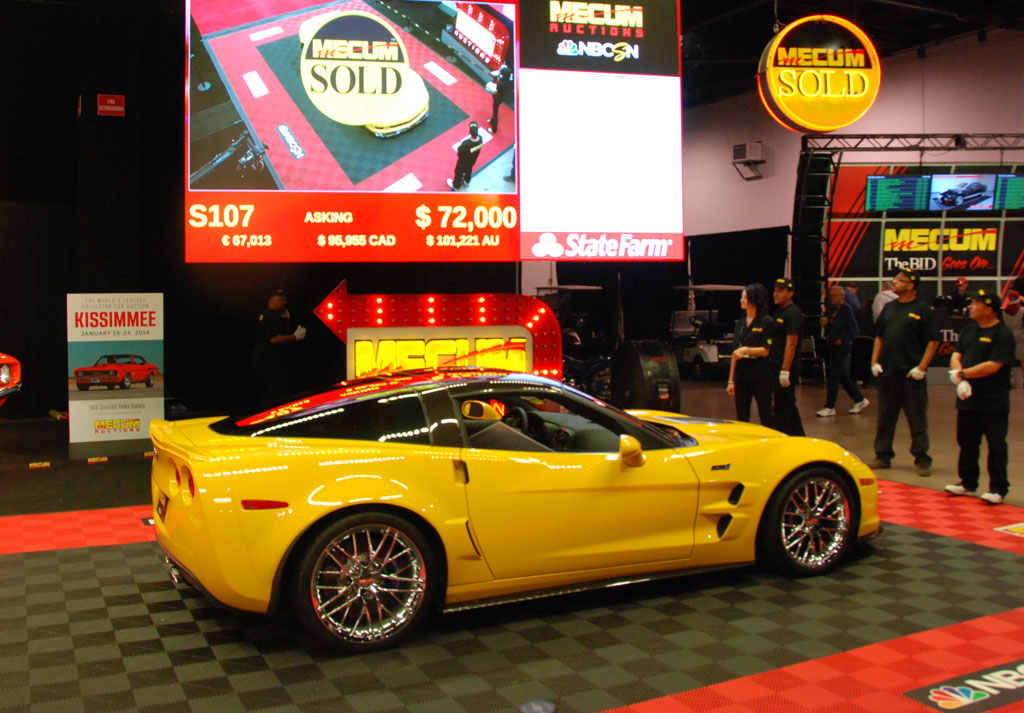 2011 Chevrolet Corvette ZR1 Coupe in Velocity Yellow