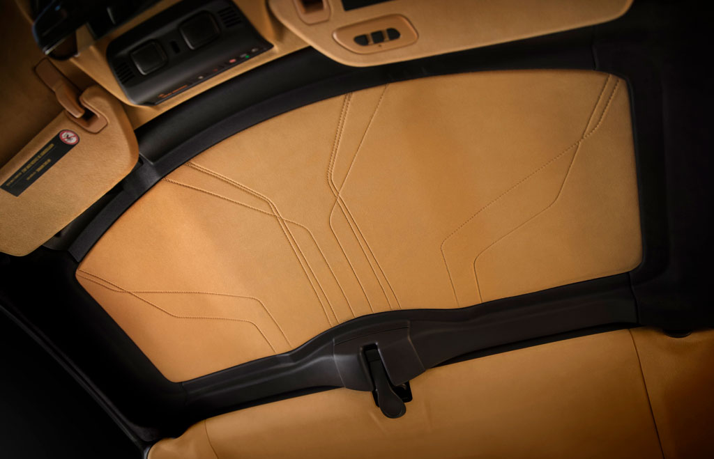 2020 Chevrolet Corvette C8 Interior - Natural Dipped Stingray