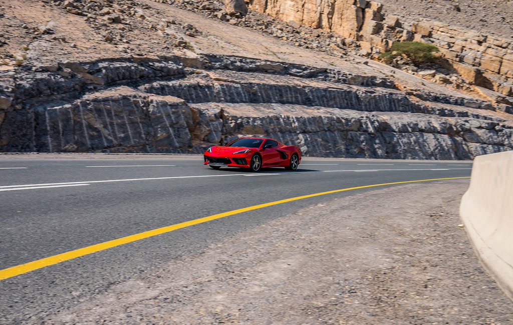 2020 Chevrolet Corvette C8 Stingray Coupe in Torch Red