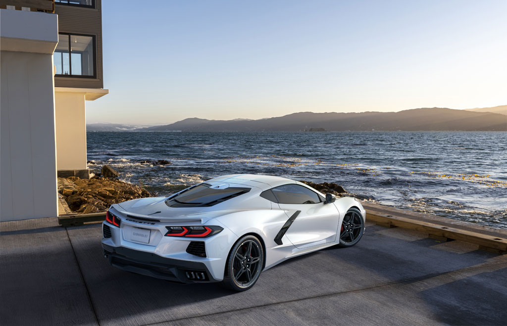 2022 Corvette C8 Coupe in Arctic White