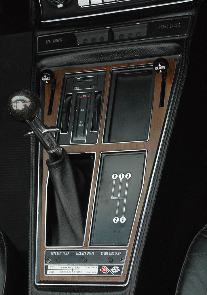 1970 Chevrolet Corvette shift console