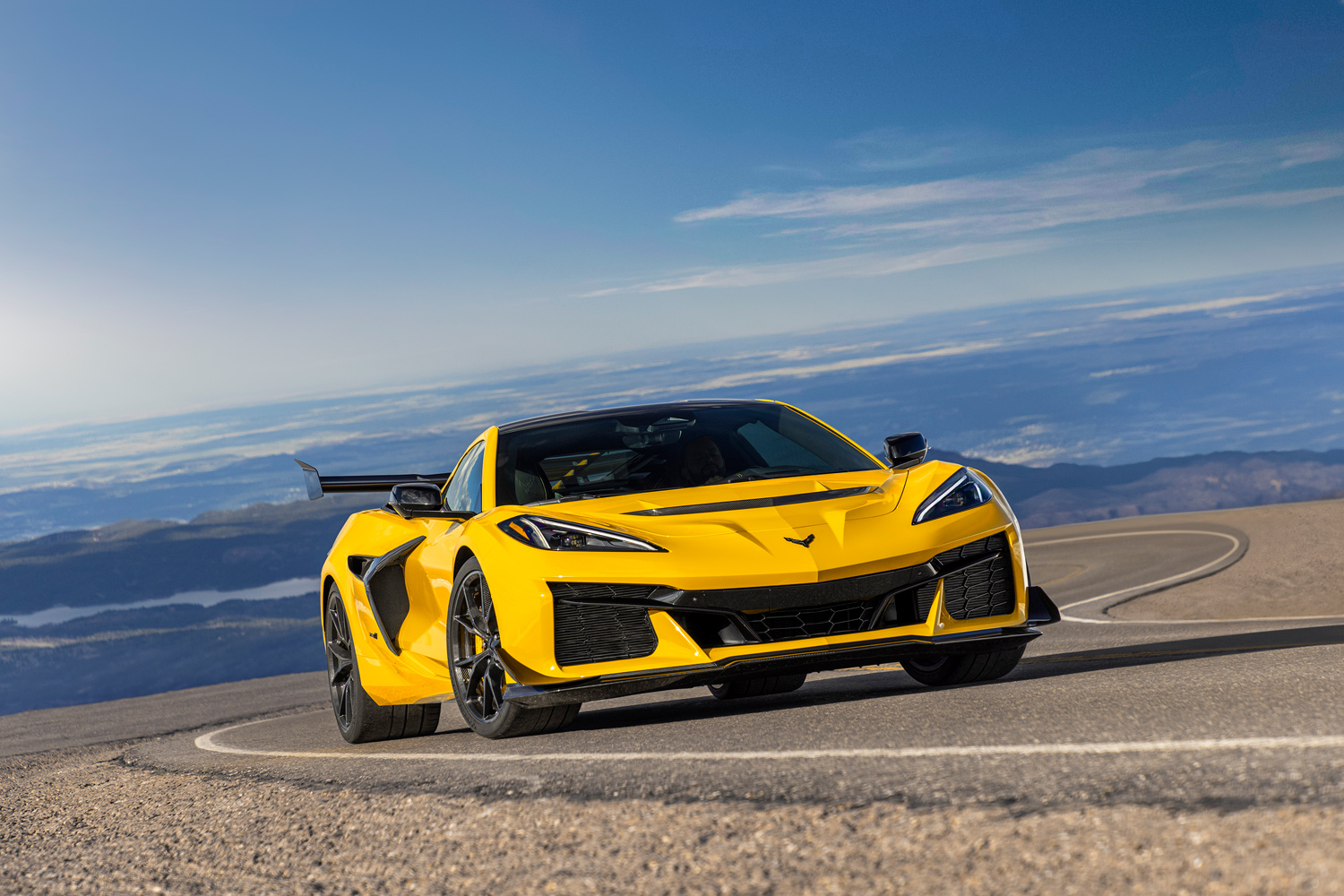 Chevrolet Corvette ZR1 Coupe in Competition Yellow